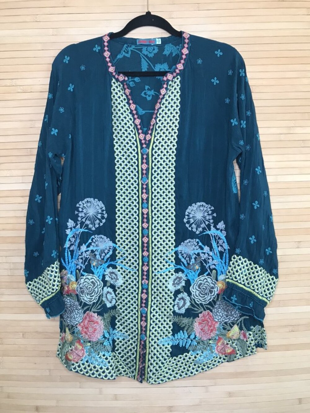 JOHNNY WAS $398 BUTTERFLIES TUNIC BLOUSE sz S small EMBROIDERED stunning